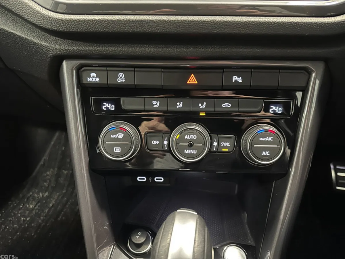 Volkswagen T-Roc SUV, Diesel, 2021, White
