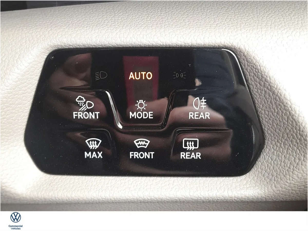 Volkswagen Multivan Other, Petrol Plug-in Hybrid, 2026, Black