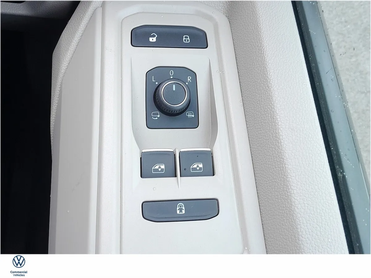 Volkswagen Multivan Other, Petrol Plug-in Hybrid, 2026, Black