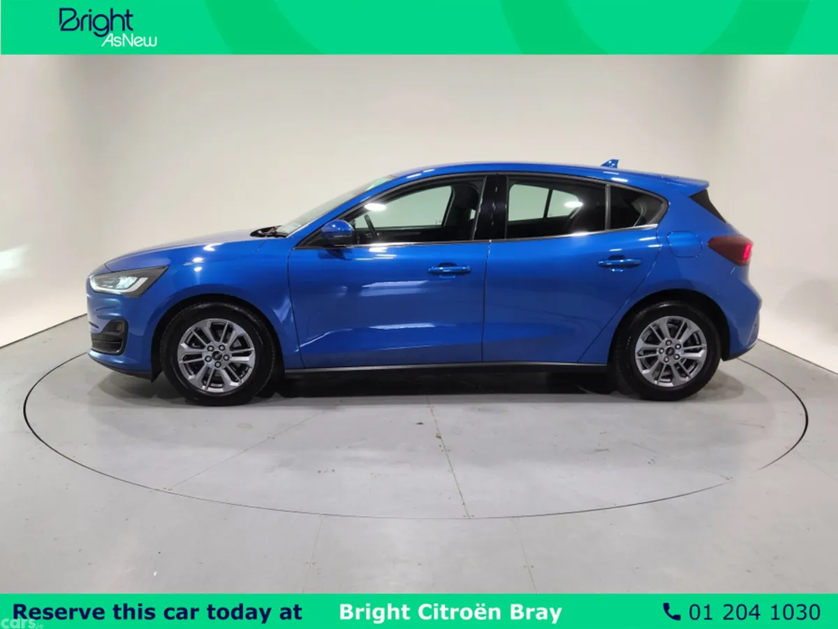 Ford Focus Hatchback, Petrol, 2022, Blue