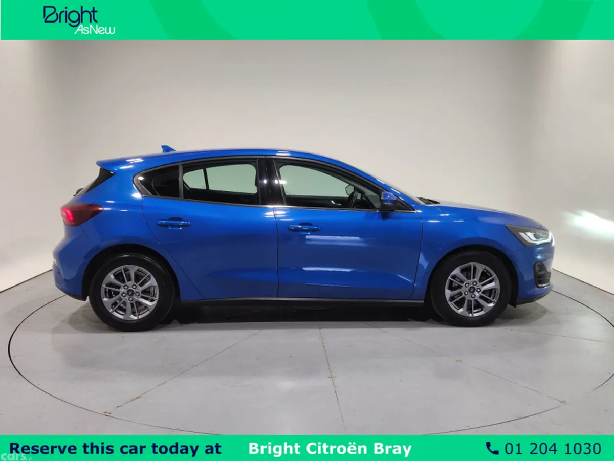 Ford Focus Hatchback, Petrol, 2022, Blue