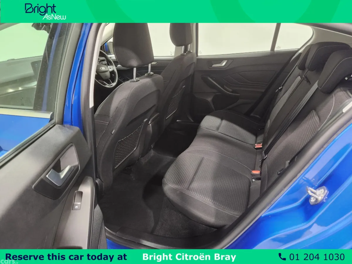 Ford Focus Hatchback, Petrol, 2022, Blue