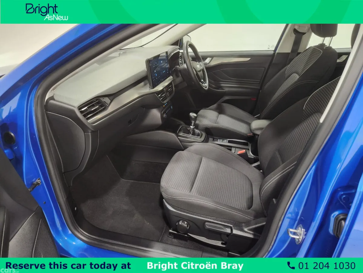Ford Focus Hatchback, Petrol, 2022, Blue