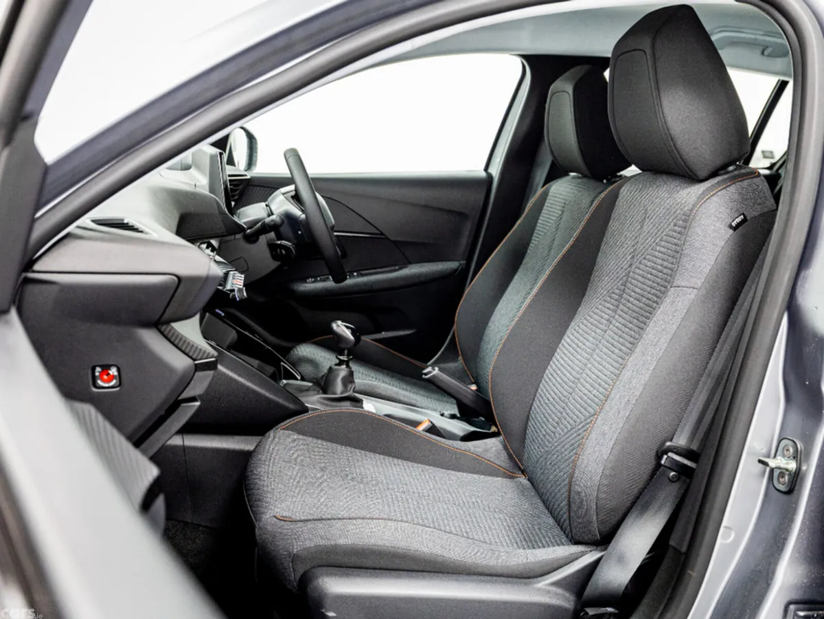 Peugeot 208 Hatchback, Petrol, 2026, Grey