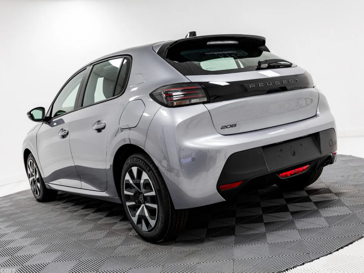 Peugeot 208 Hatchback, Petrol, 2026, Grey