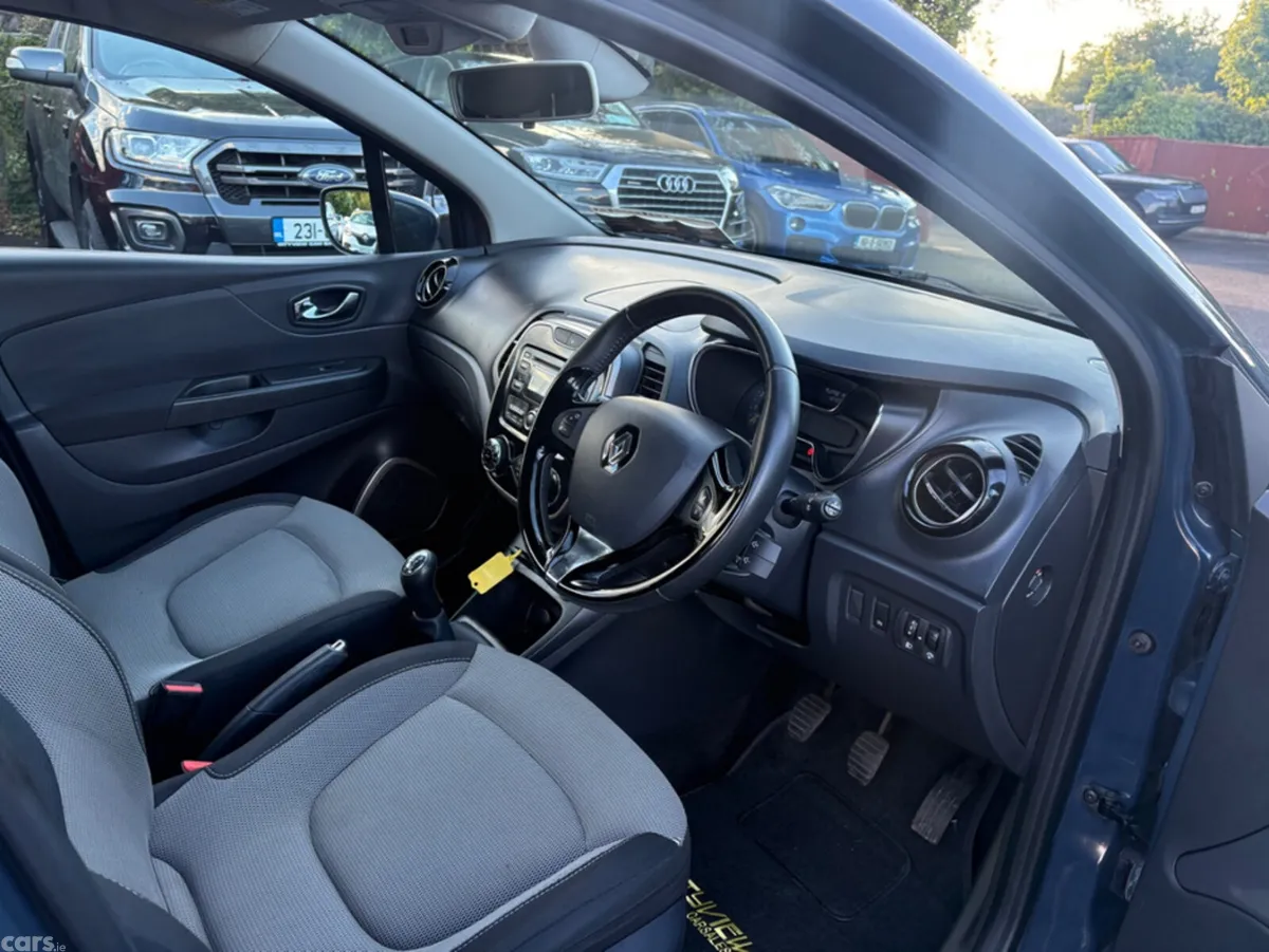 Renault Captur Hatchback, Diesel, 2014, Blue