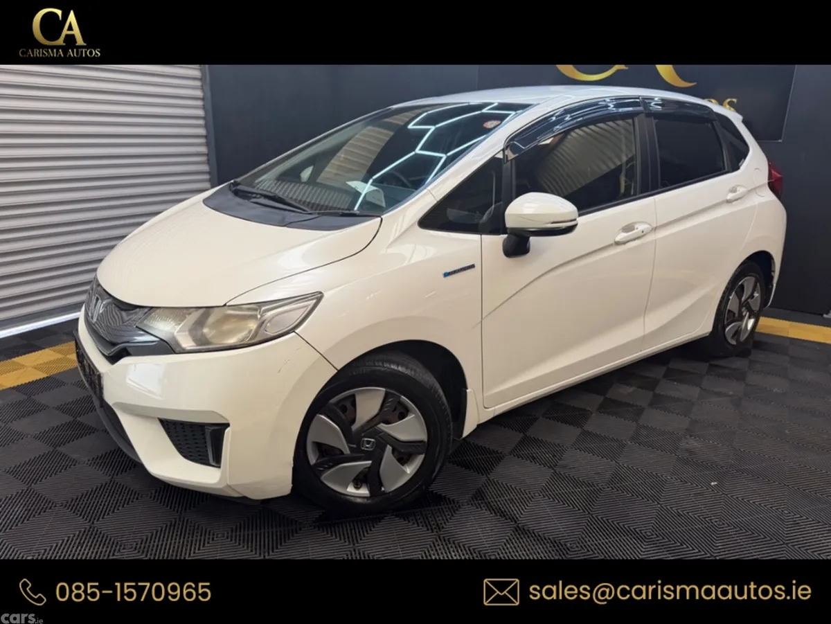 Honda Fit Hatchback, Petrol Hybrid, 2014, White
