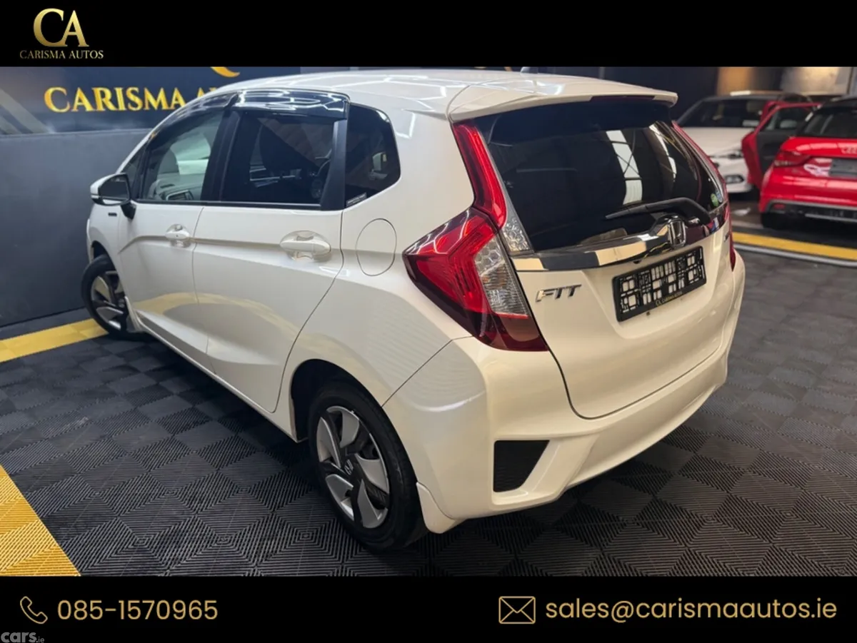 Honda Fit Hatchback, Petrol Hybrid, 2014, White