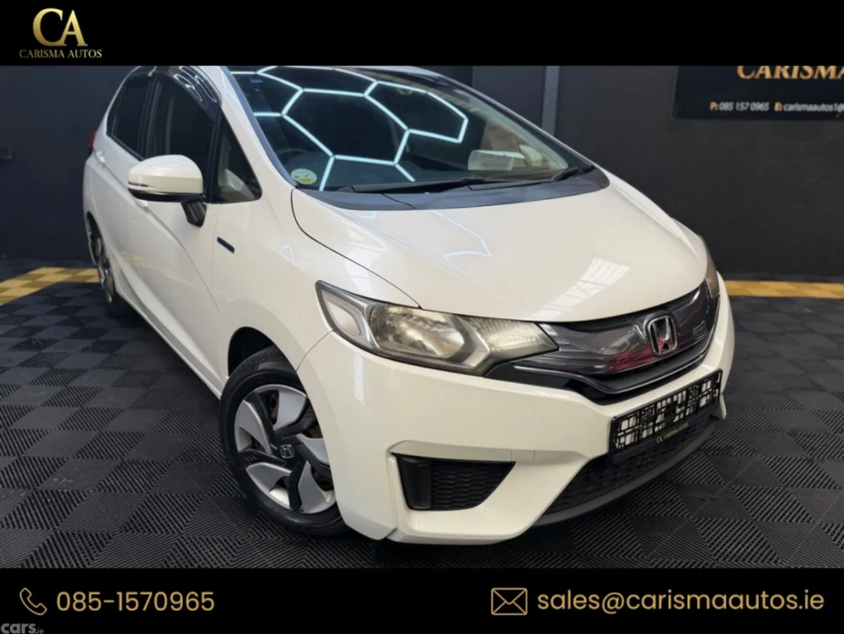 Honda Fit Hatchback, Petrol Hybrid, 2014, White