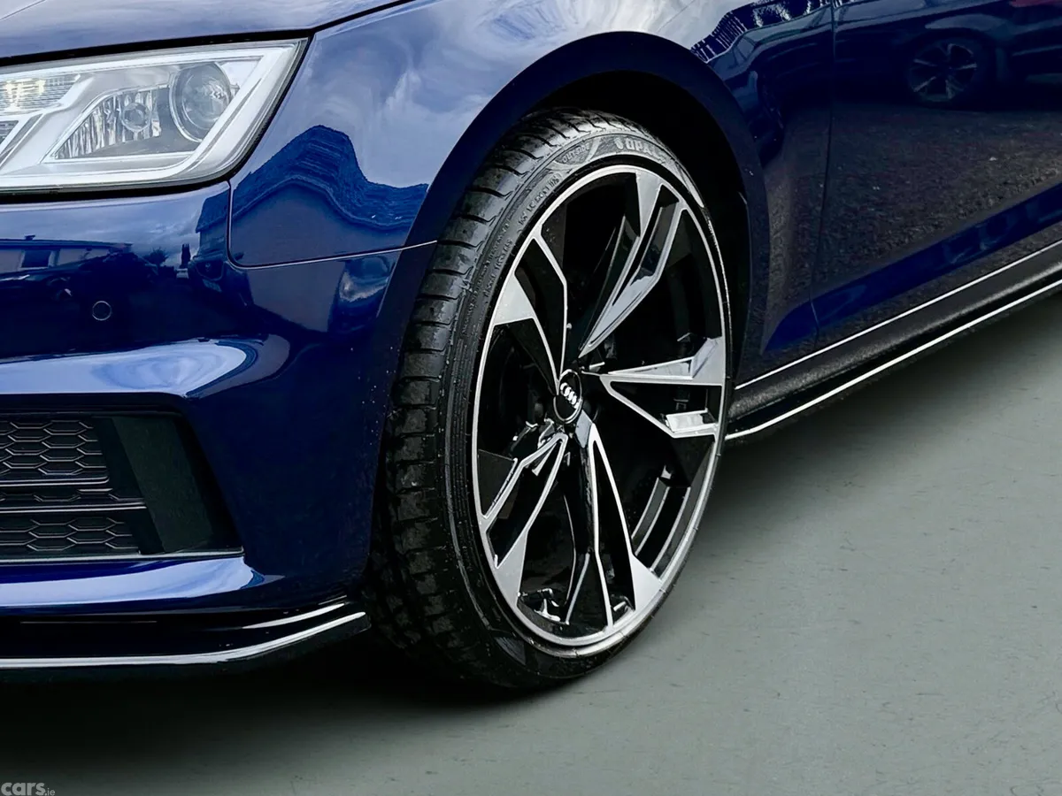 Audi A4 Saloon, Diesel, 2019, Blue