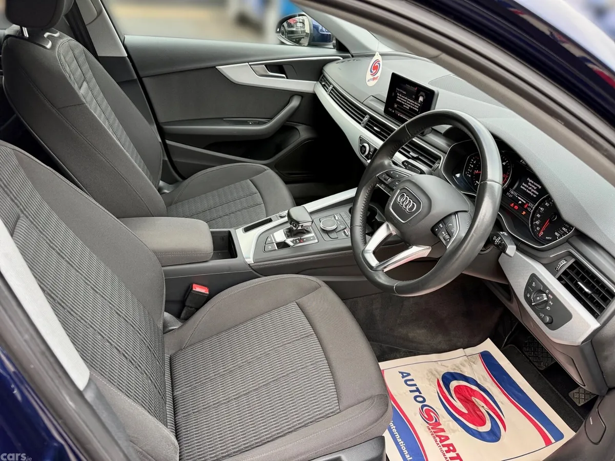 Audi A4 Saloon, Diesel, 2019, Blue