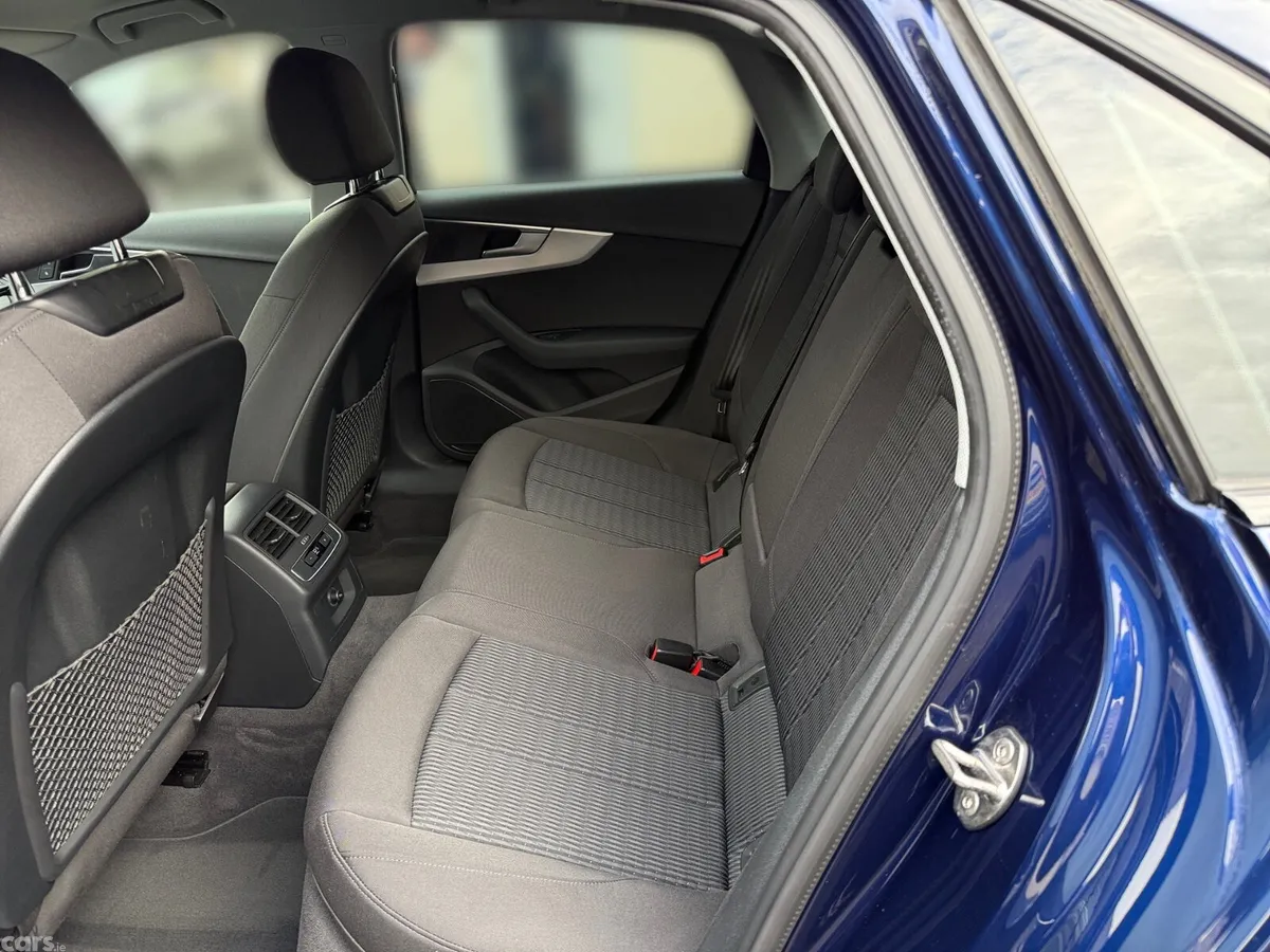 Audi A4 Saloon, Diesel, 2019, Blue