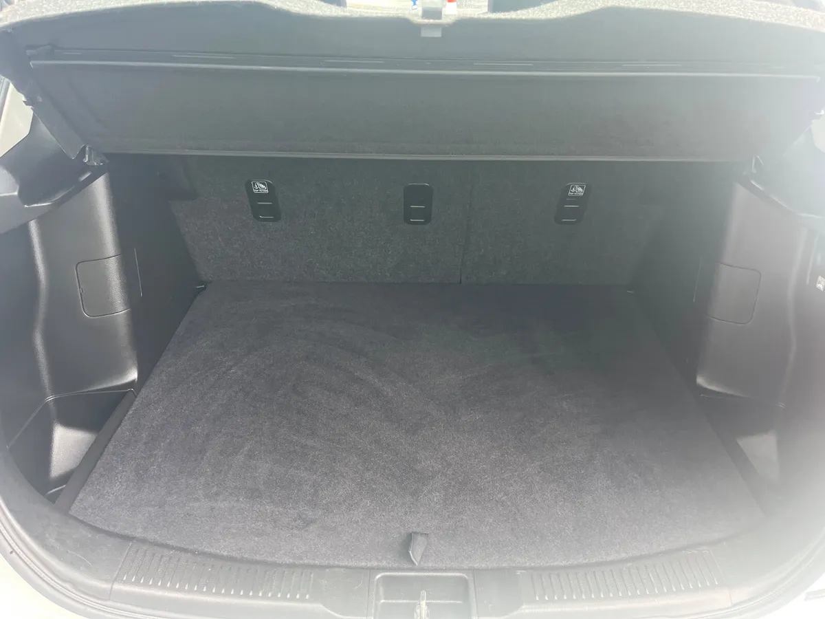 Suzuki SX4 S-Cross Hatchback, Petrol, 2017, White