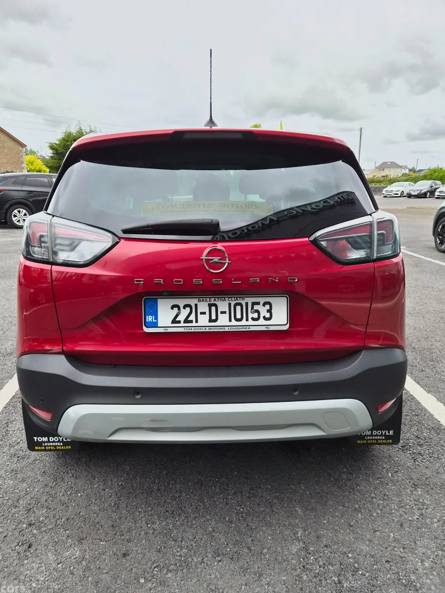 Opel Crossland SUV, Diesel, 2022, Red