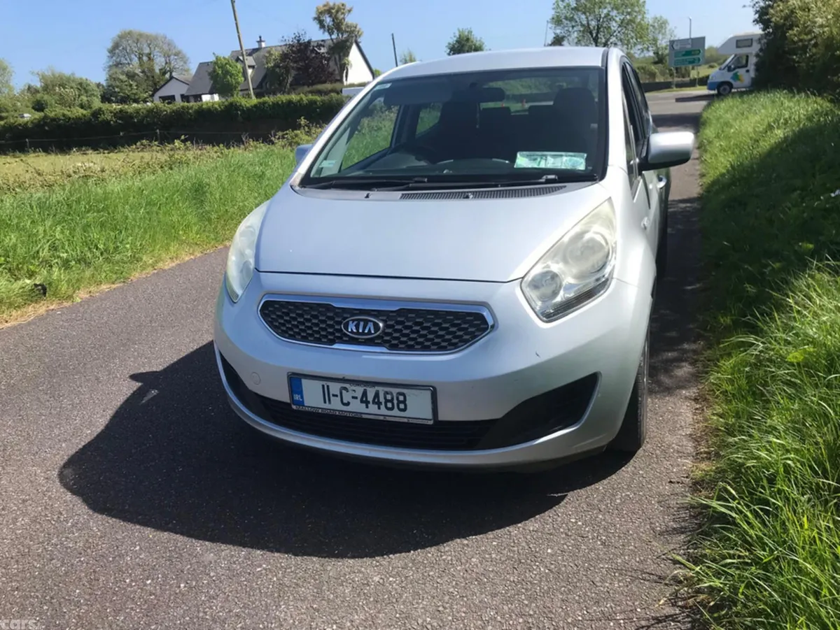 Kia Venga MPV, Diesel, 2011, Silver
