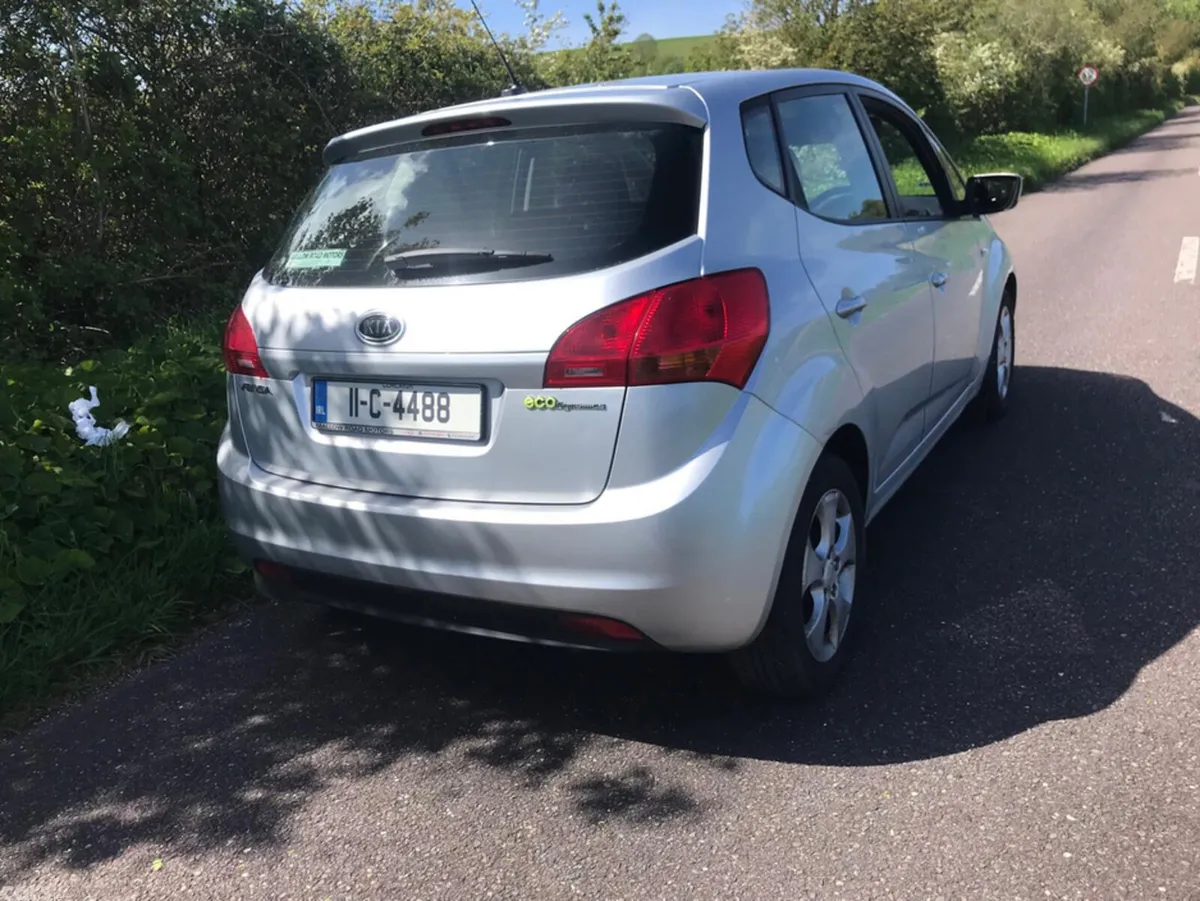 Kia Venga MPV, Diesel, 2011, Silver