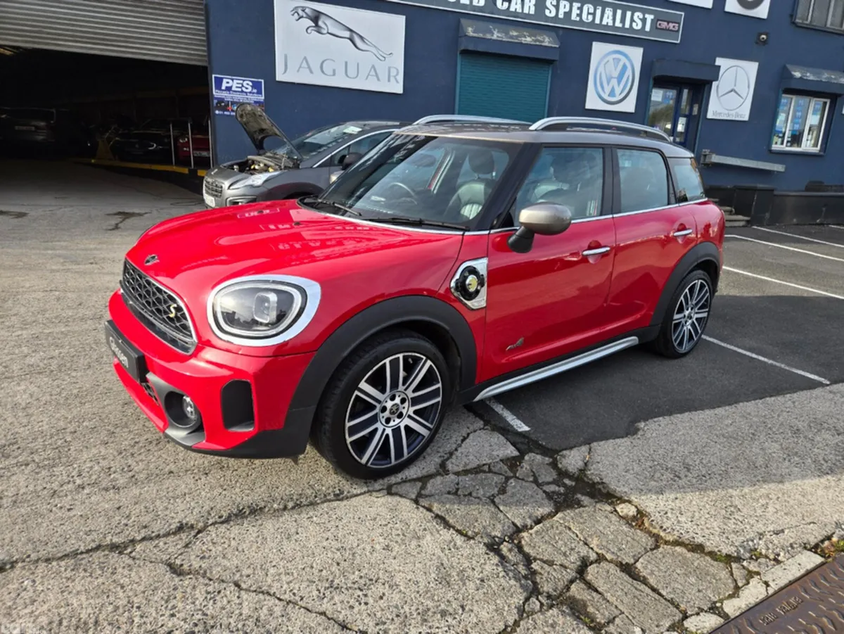 Mini Countryman Hatchback, Petrol Plug-in Hybrid, 2022, Red