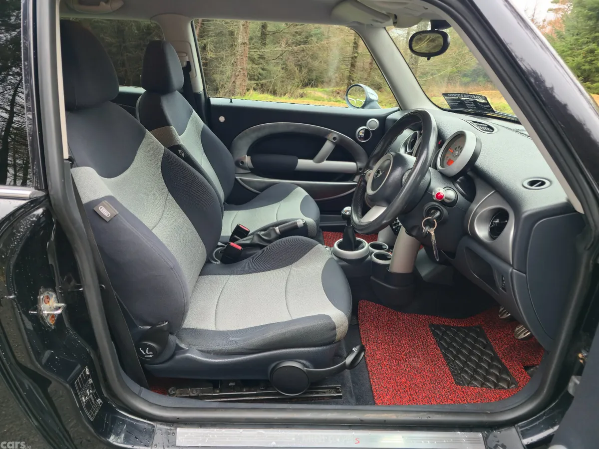 Mini Cooper Hatchback, Petrol, 2004, Black