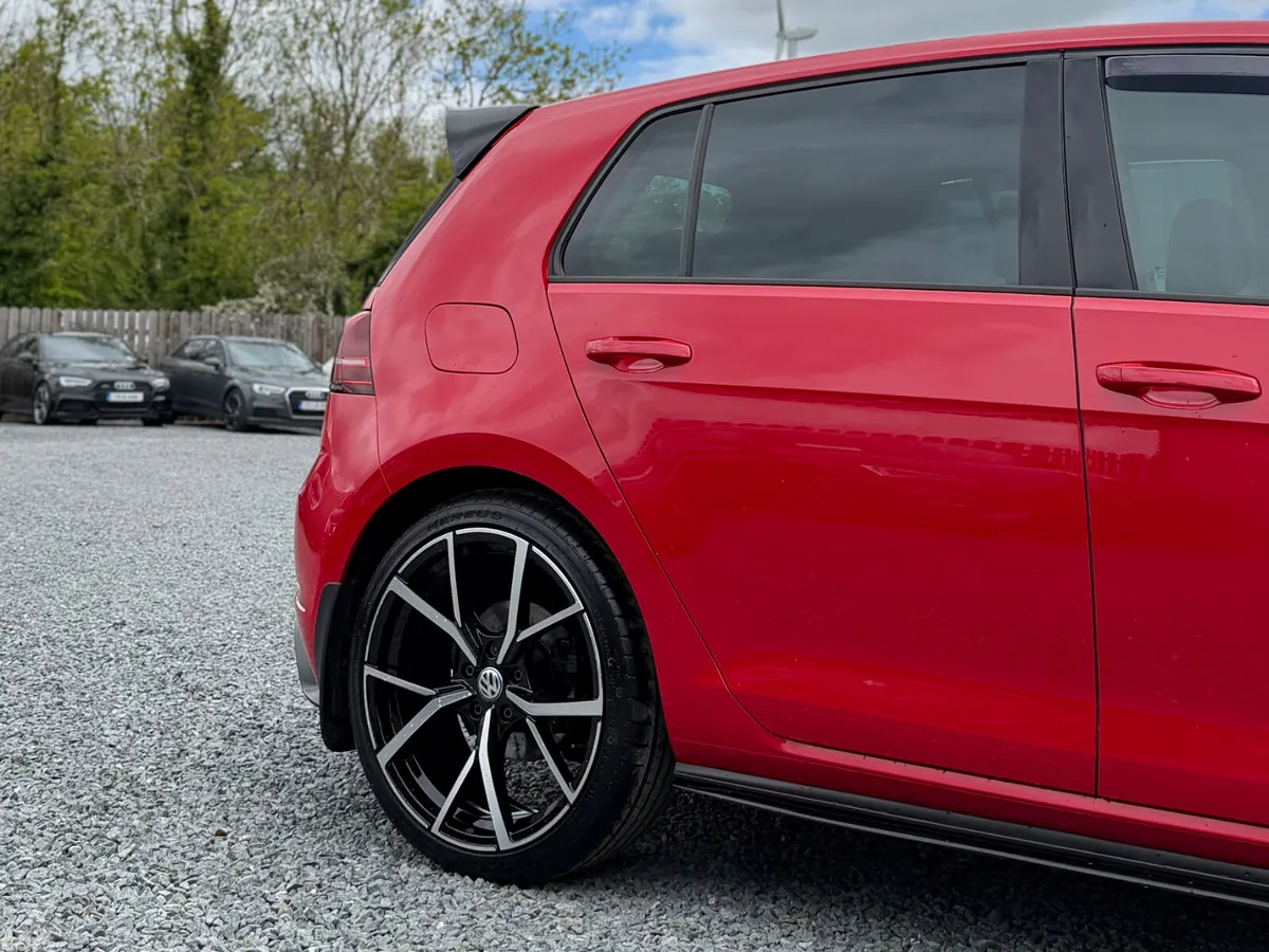 Volkswagen Golf Estate, Diesel, 2018, Red