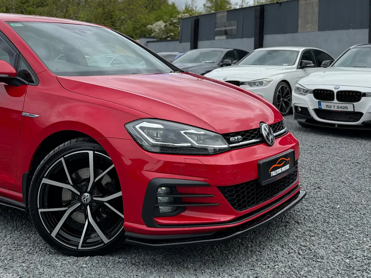 Volkswagen Golf Estate, Diesel, 2018, Red