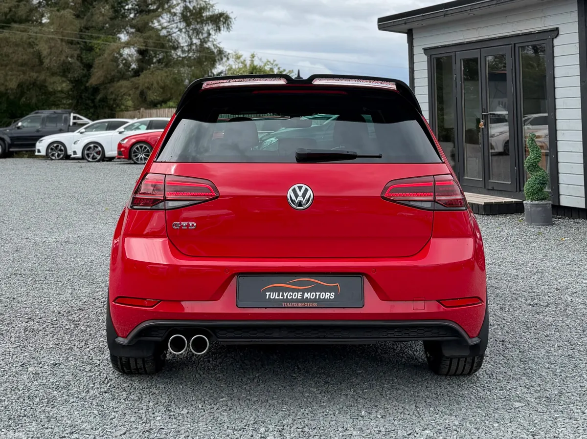 Volkswagen Golf Estate, Diesel, 2018, Red