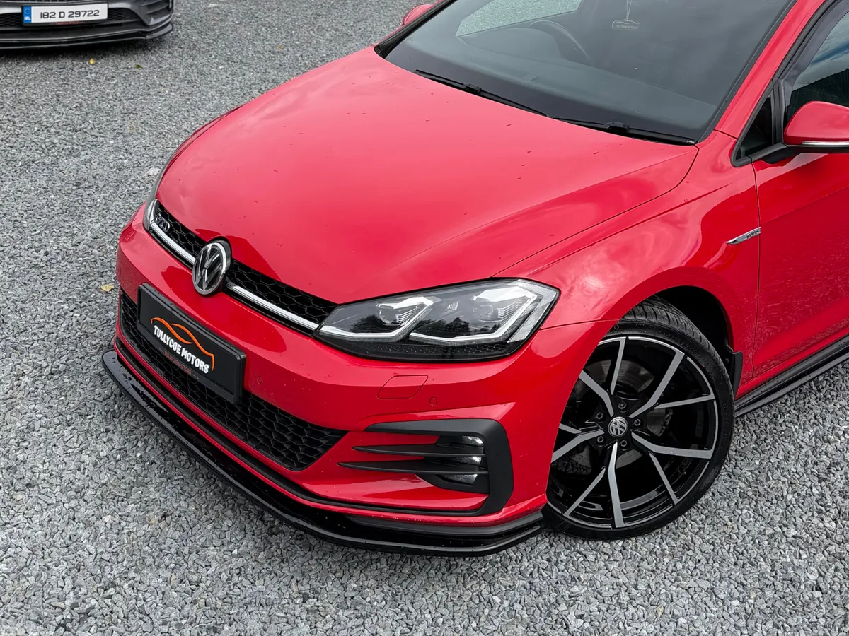 Volkswagen Golf Estate, Diesel, 2018, Red