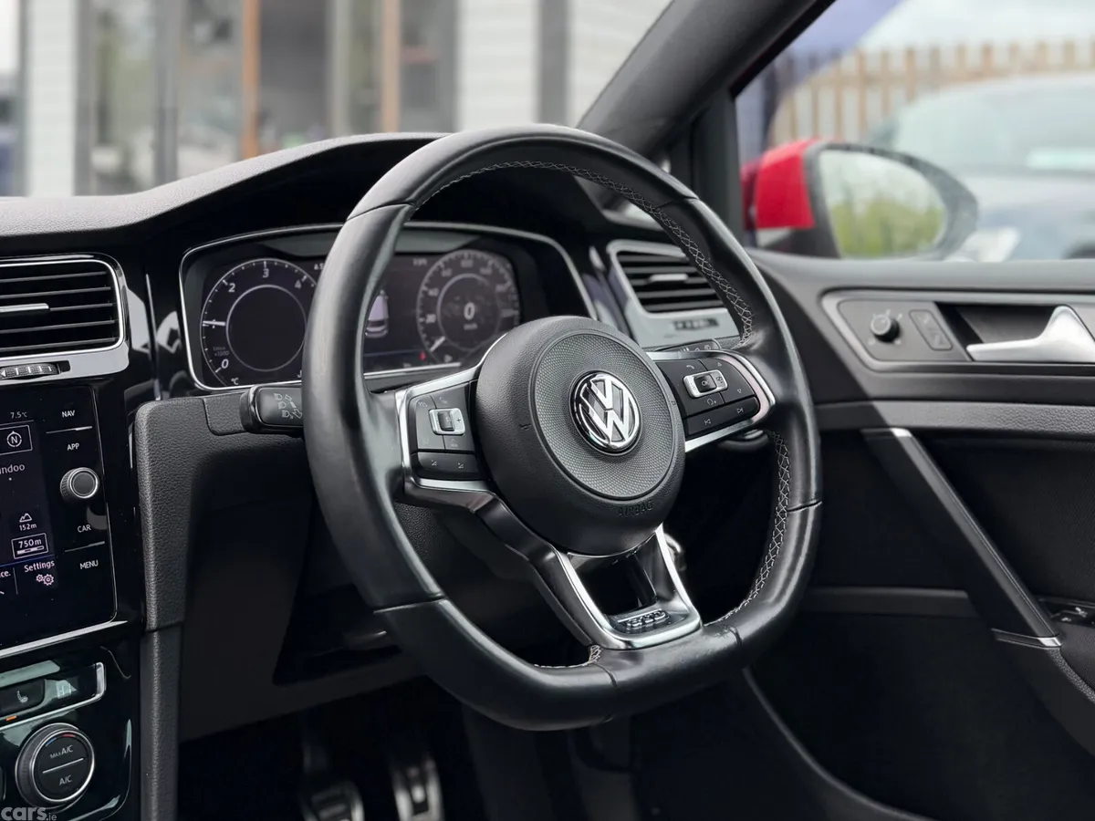 Volkswagen Golf Estate, Diesel, 2018, Red