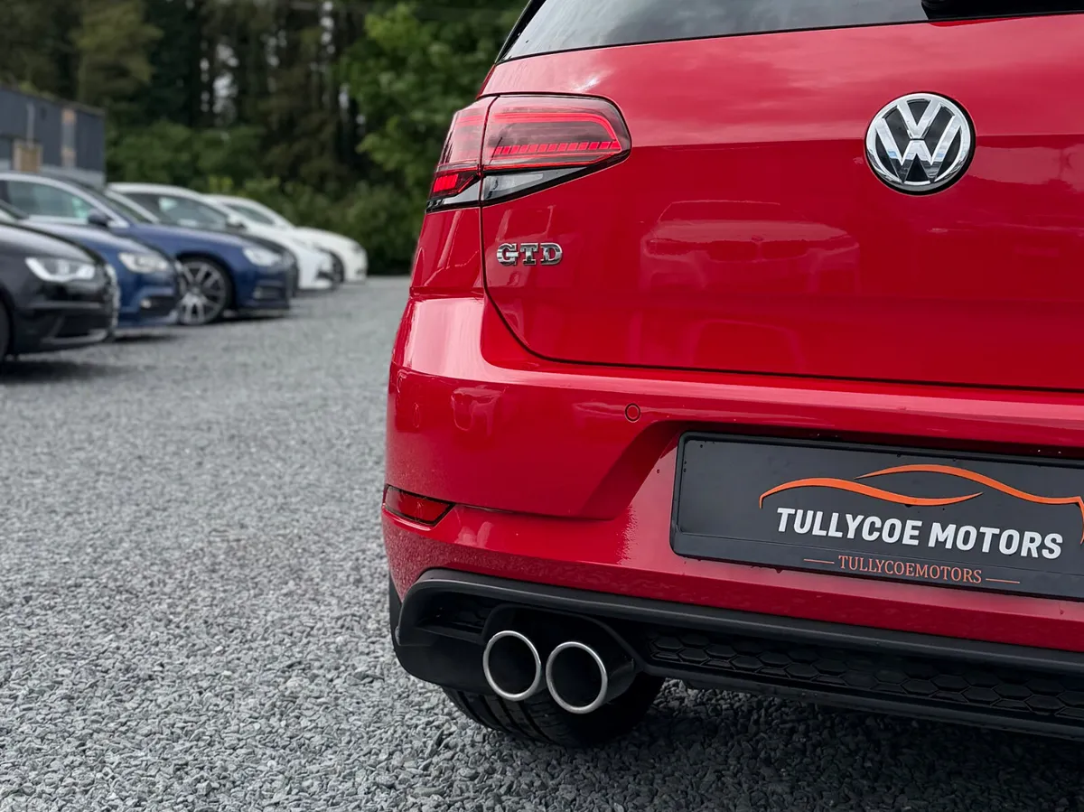 Volkswagen Golf Estate, Diesel, 2018, Red