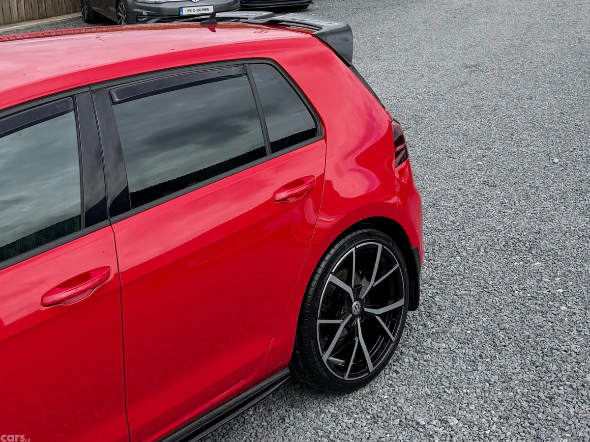Volkswagen Golf Estate, Diesel, 2018, Red