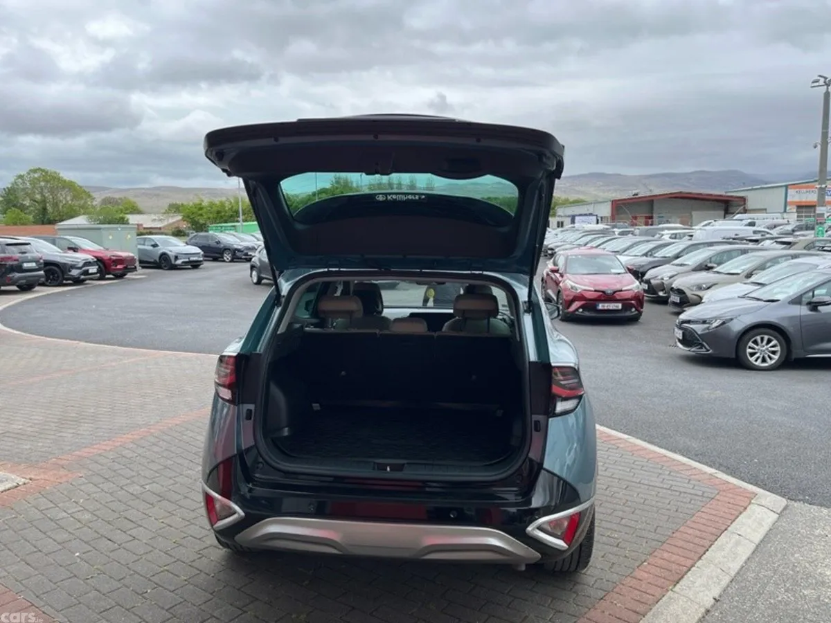 Kia Sportage MPV, Diesel, 2022, Grey