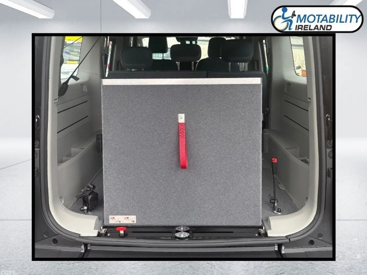 Kia PV5 MPV, Electric, 2026, Black