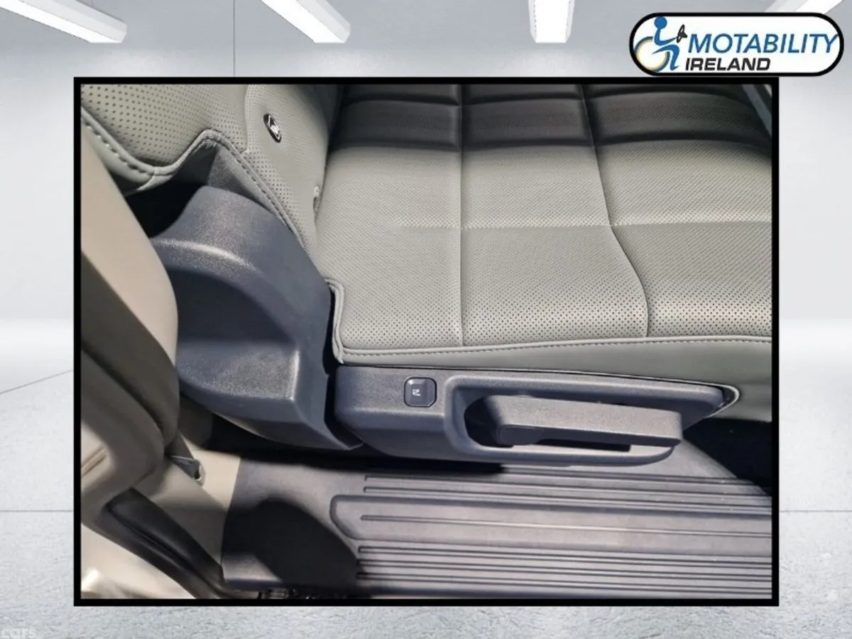Kia PV5 MPV, Electric, 2026, Black