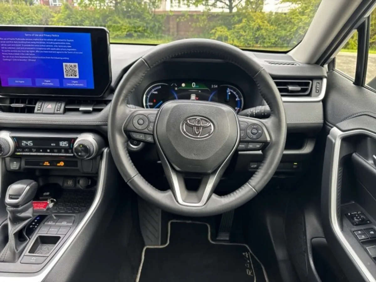 Toyota RAV4 SUV, Petrol Hybrid, 2024, Silver
