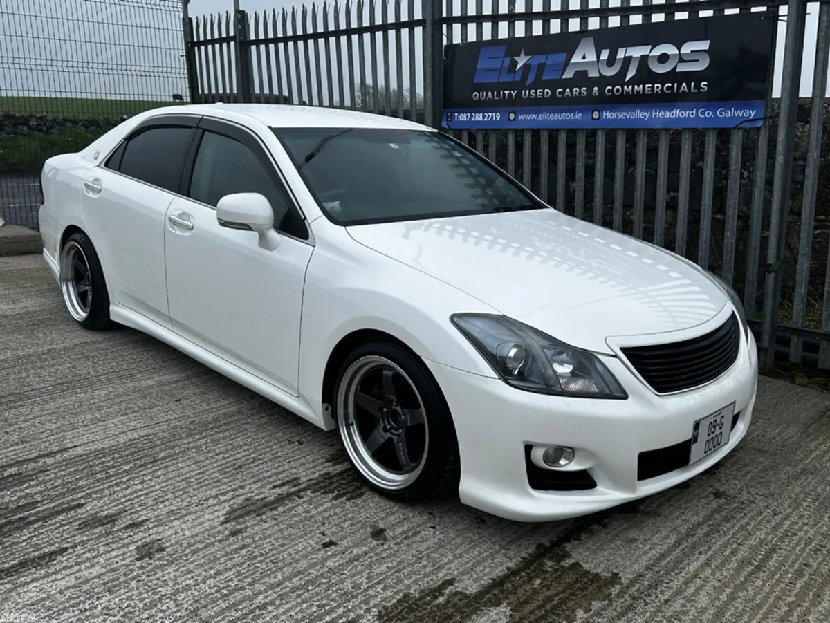 Toyota Crown Saloon, Petrol, 2009, White