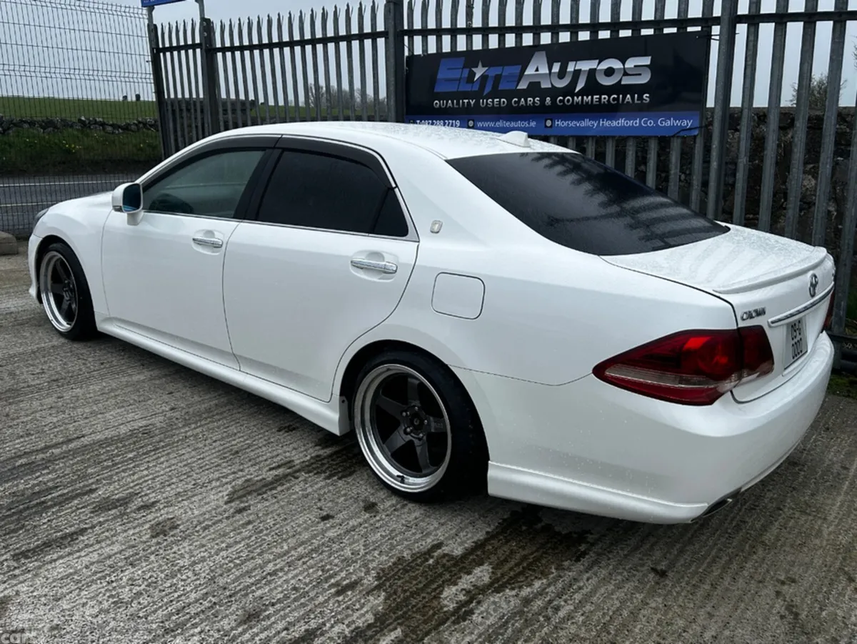 Toyota Crown Saloon, Petrol, 2009, White