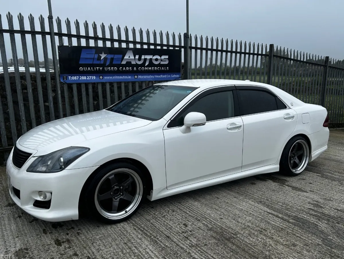 Toyota Crown Saloon, Petrol, 2009, White