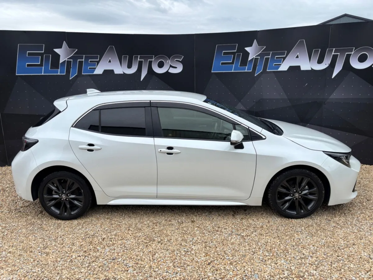 Toyota Corolla Hatchback, Petrol Hybrid, 2020, White