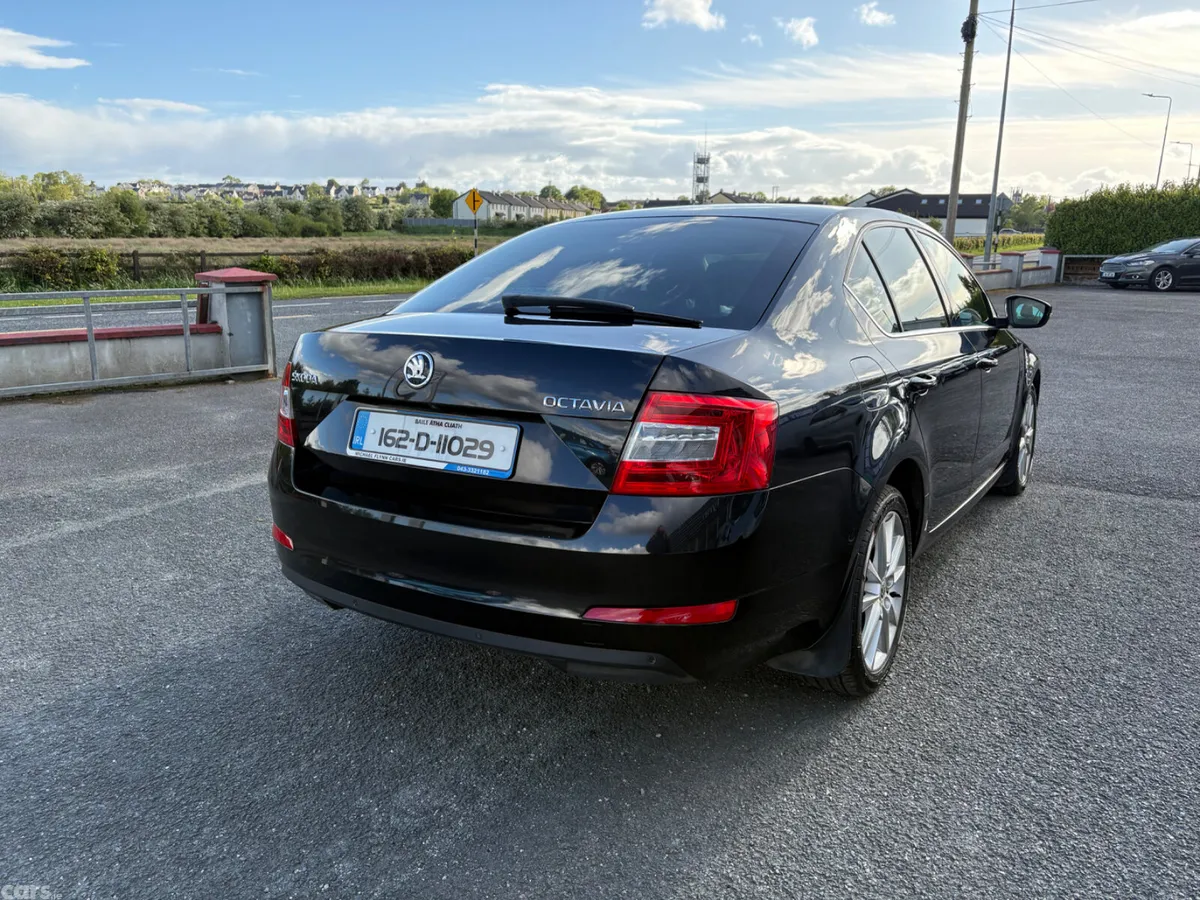 Skoda Octavia Saloon, Diesel, 2016, Black