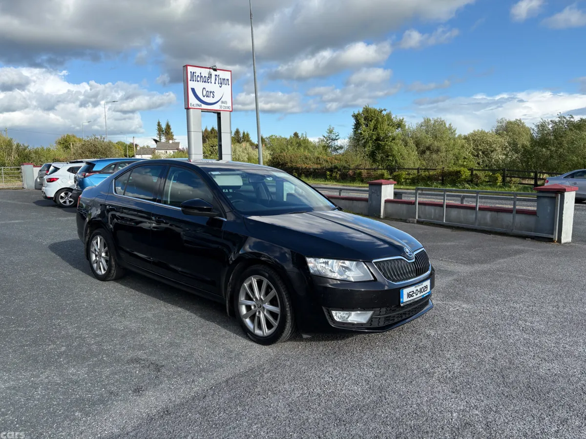 Skoda Octavia Saloon, Diesel, 2016, Black