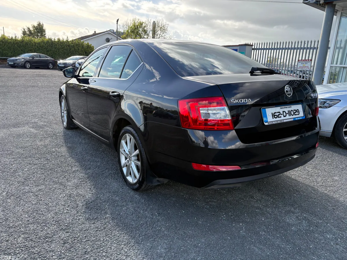 Skoda Octavia Saloon, Diesel, 2016, Black