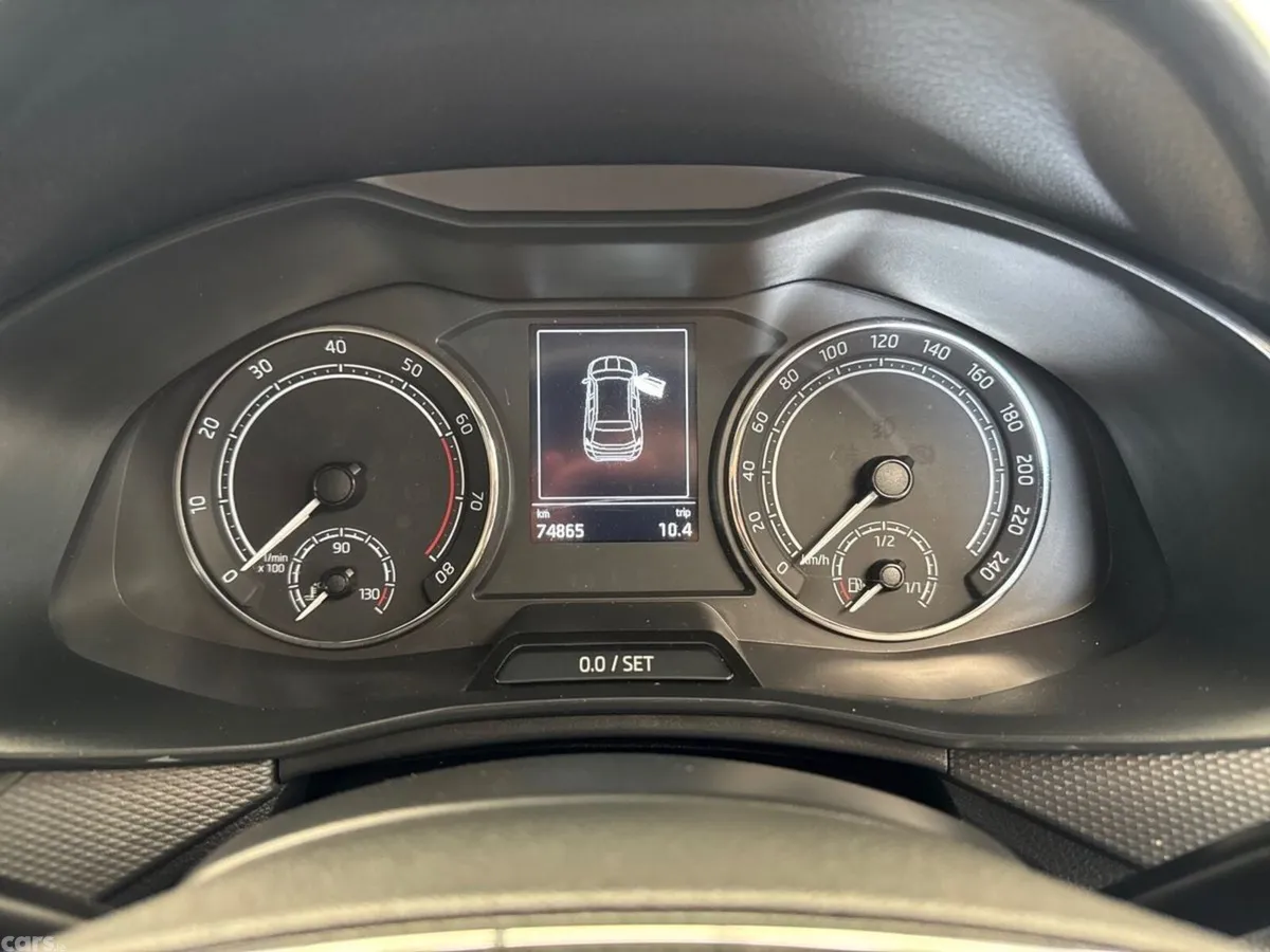 Skoda Kamiq Hatchback, Petrol, 2022, Grey