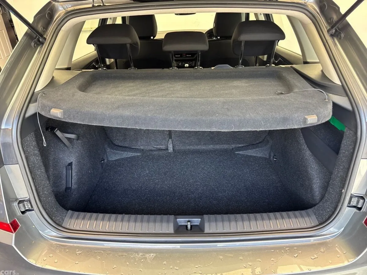 Skoda Kamiq Hatchback, Petrol, 2022, Grey