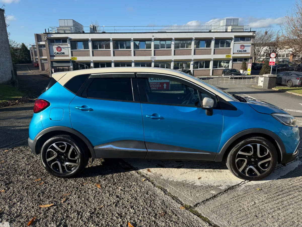 Renault Captur Hatchback, Petrol, 2015, Blue