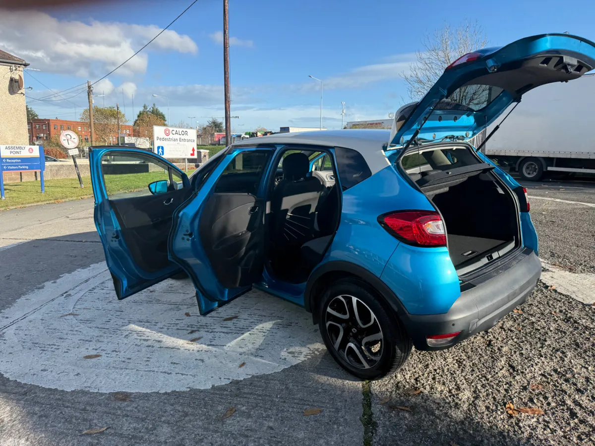 Renault Captur Hatchback, Petrol, 2015, Blue