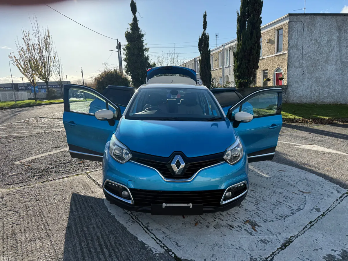 Renault Captur Hatchback, Petrol, 2015, Blue