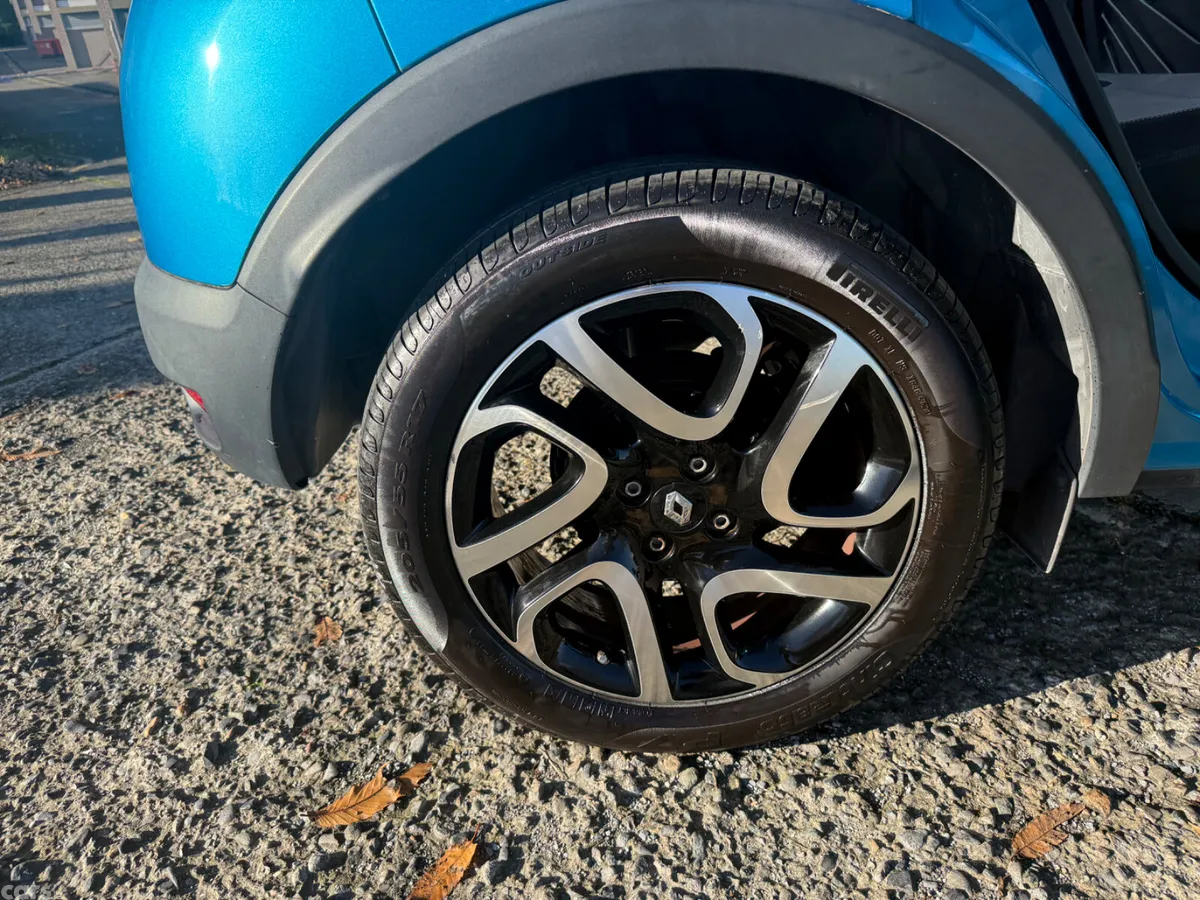 Renault Captur Hatchback, Petrol, 2015, Blue