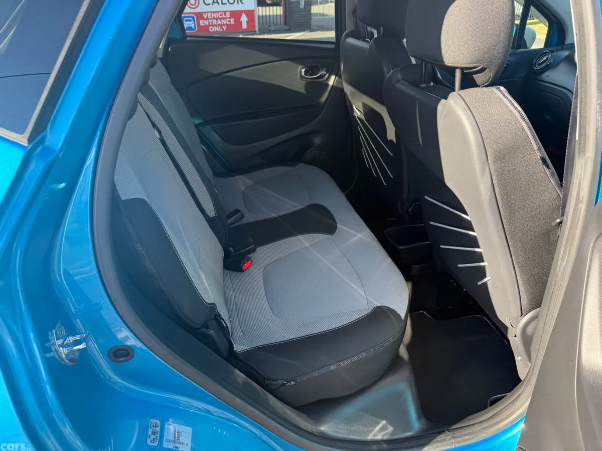 Renault Captur Hatchback, Petrol, 2015, Blue