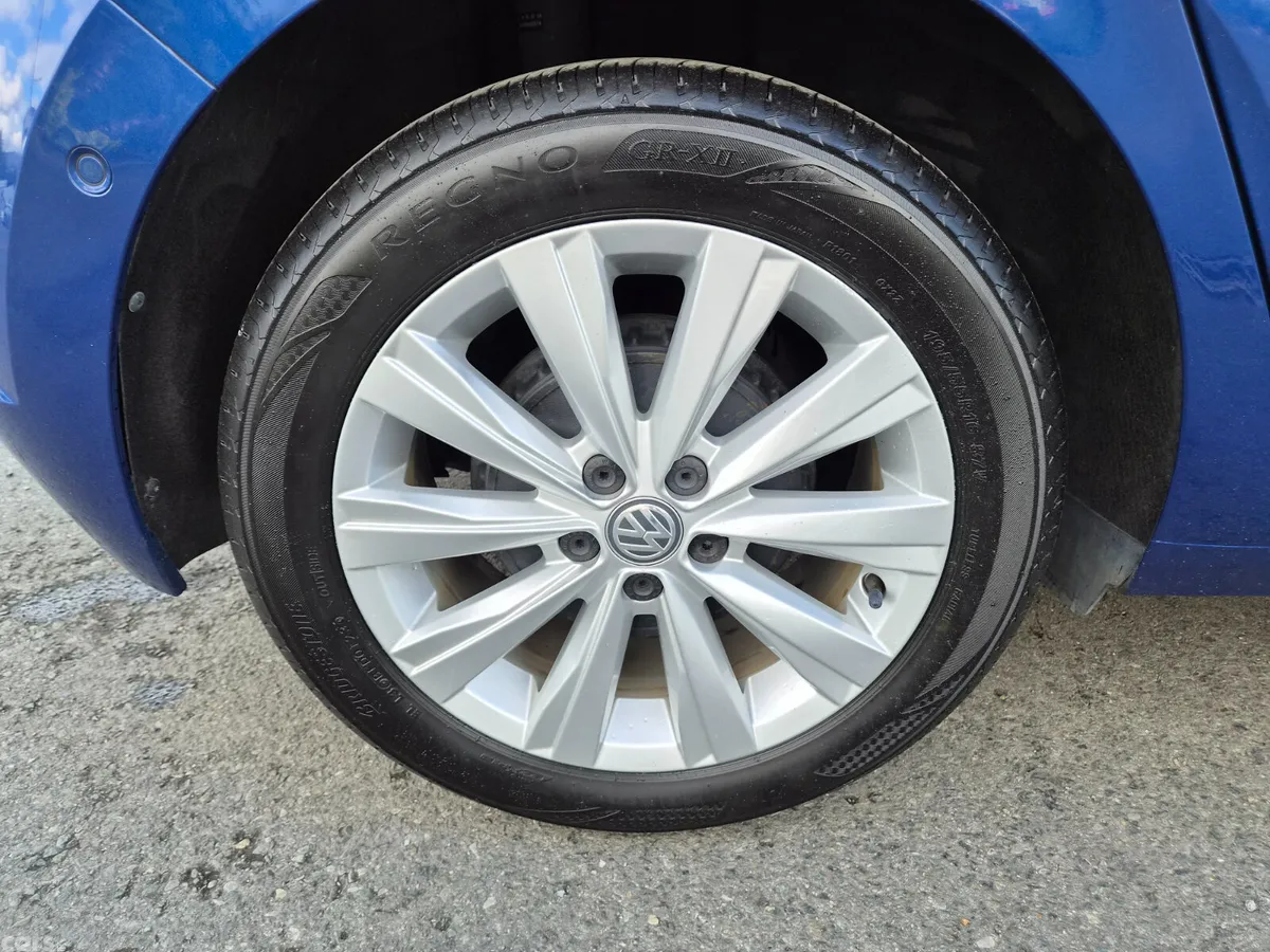 Volkswagen Polo Hatchback, Petrol, 2019, Blue