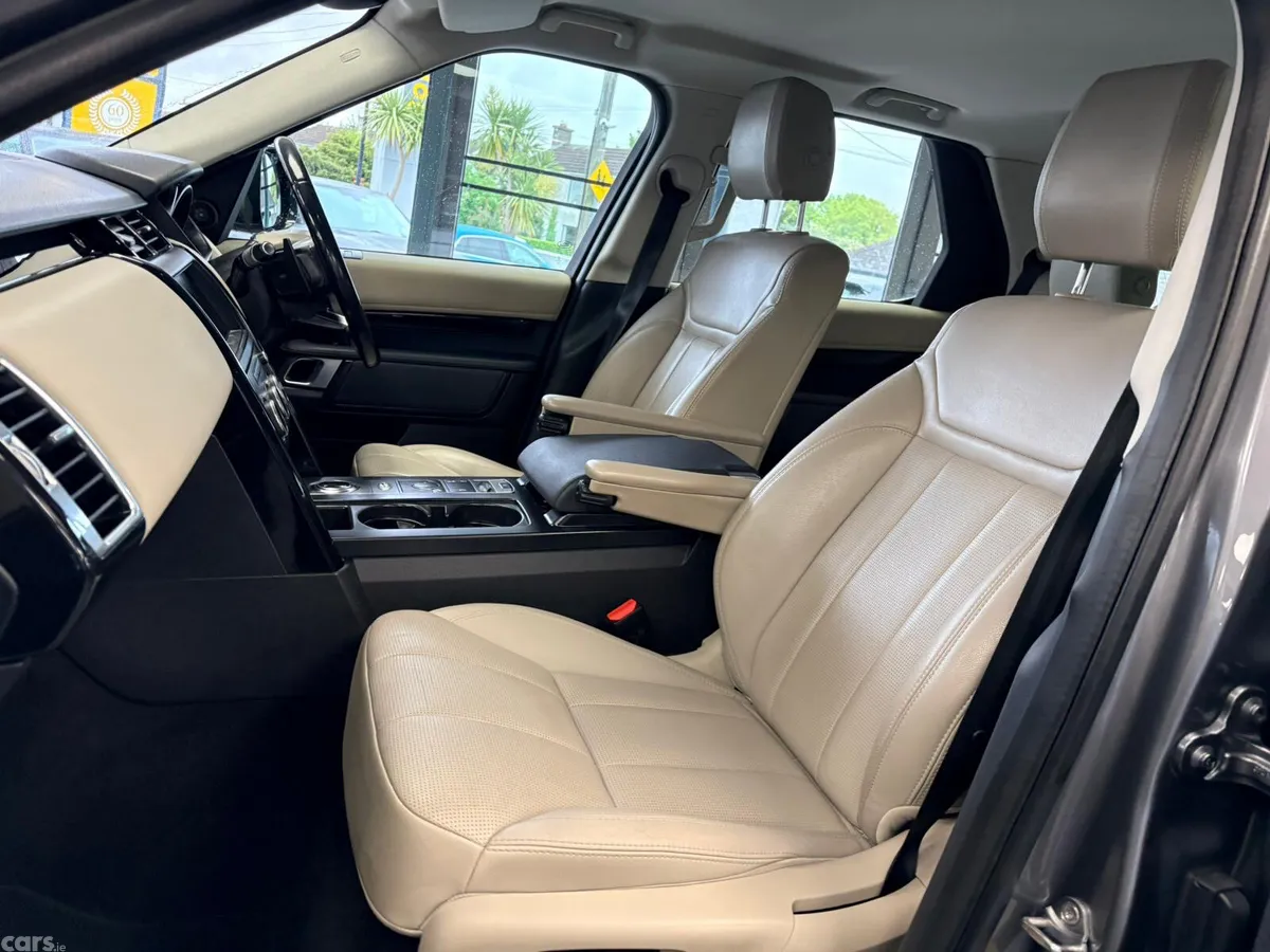 Land Rover Discovery SUV, Diesel, 2018, Grey