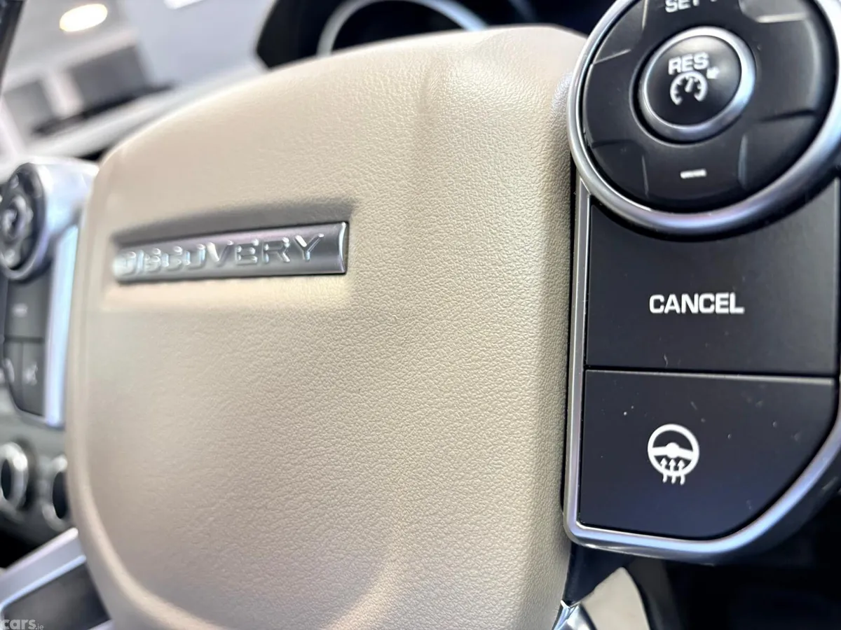 Land Rover Discovery SUV, Diesel, 2018, Grey